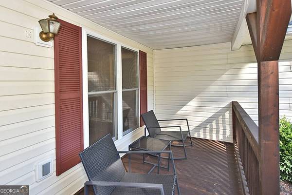 1581 Darby Ford CT, Ball Ground, GA 30107