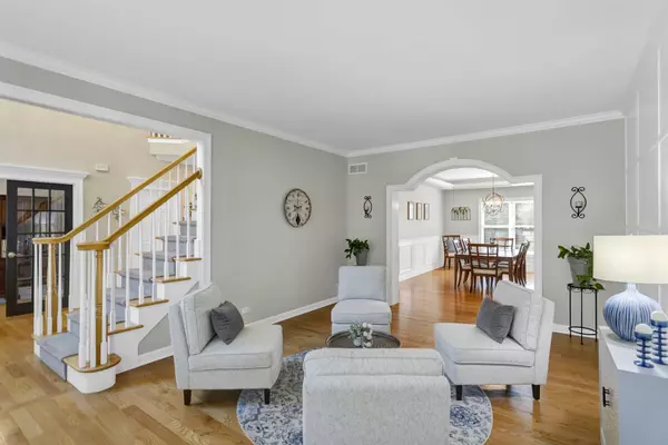 136 Planters Row, Geneva, IL 60134