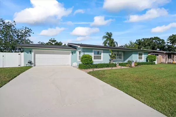 469 Linda LN, Melbourne, FL 32935