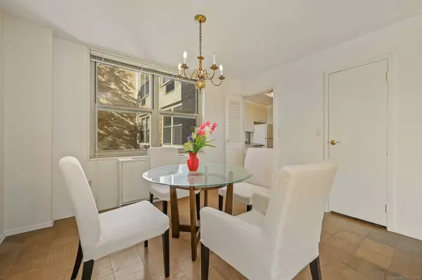 1 Strawberry Hill Court #APT 3A, Stamford, CT 06902