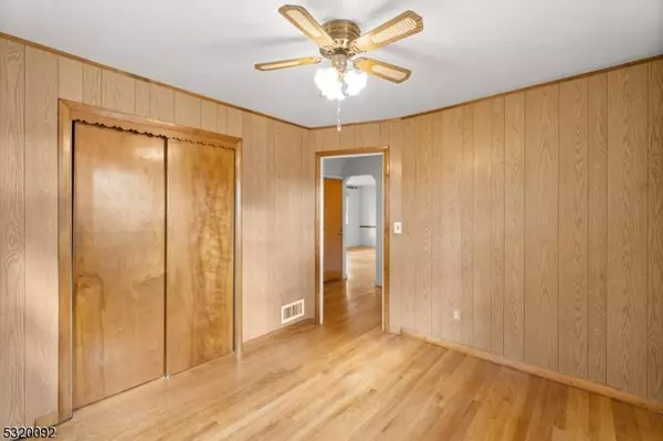 47 Princeton St, Clifton City, NJ 07014