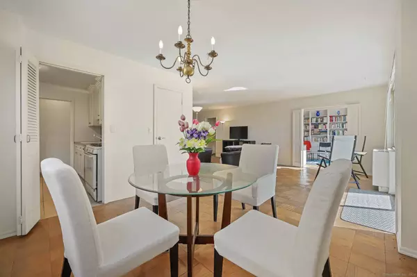 1 Strawberry Hill Court #APT 3A, Stamford, CT 06902