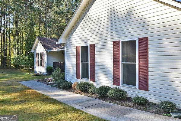 1581 Darby Ford CT, Ball Ground, GA 30107