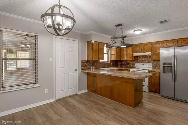 7776 Longbow Lane, Shreveport, LA 71107