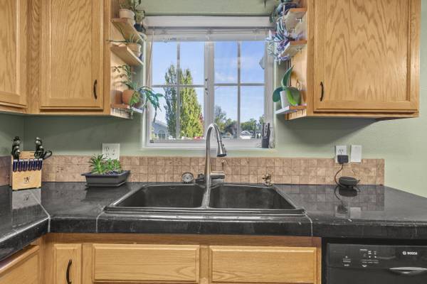 7723 Wilson WAY, White City, OR 97503