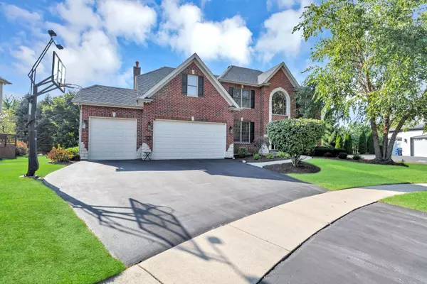 136 Planters Row, Geneva, IL 60134