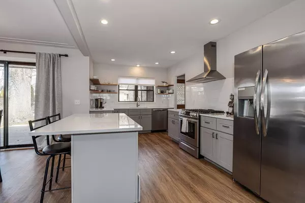 2115 Anderson SE Drive, East Grand Rapids, MI 49506