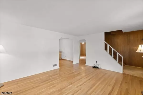 47 Princeton St, Clifton City, NJ 07014