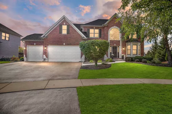 136 Planters Row, Geneva, IL 60134