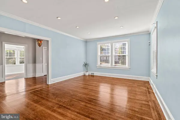 224 DELAWARE ST, Woodbury, NJ 08096