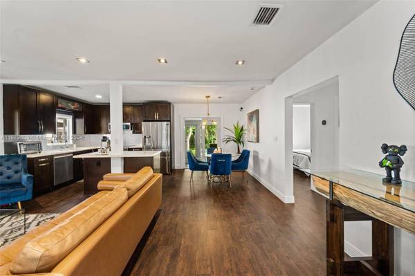 1757 SW 24th Ter, Miami, FL 33145