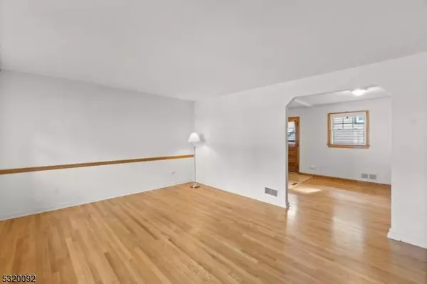 47 Princeton St, Clifton City, NJ 07014