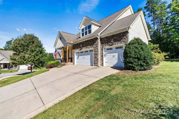 1203 39th AVE NE, Hickory, NC 28601