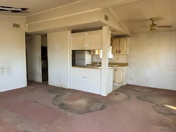 17449 N Palm DR, Dolan Springs, AZ 86441