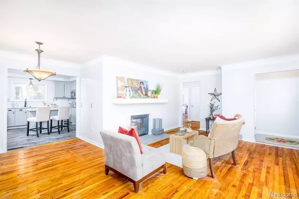 21203 BERG Road, Southfield, MI 48033