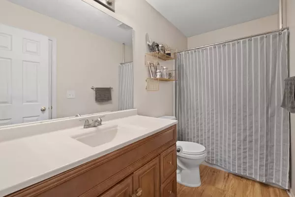 599 N Emerson LN, Hainesville, IL 60030