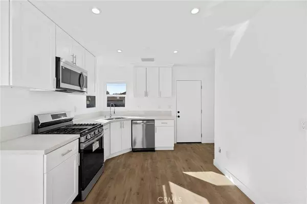 219 8th ST, Bakersfield, CA 93304