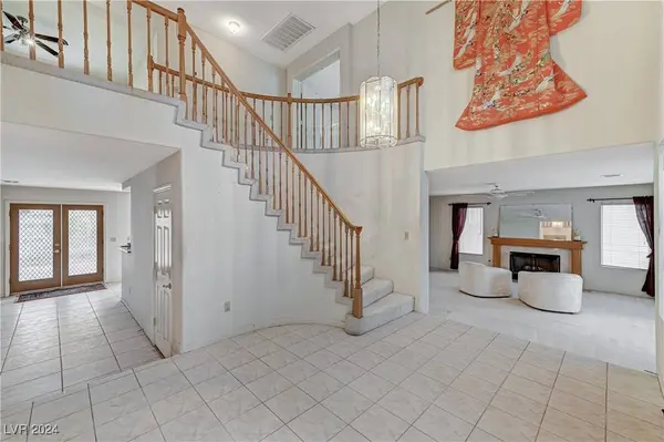 3340 Shallow Pond Drive, Las Vegas, NV 89117