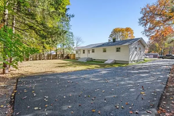 75 Grove St, West Milford Twp., NJ 07438