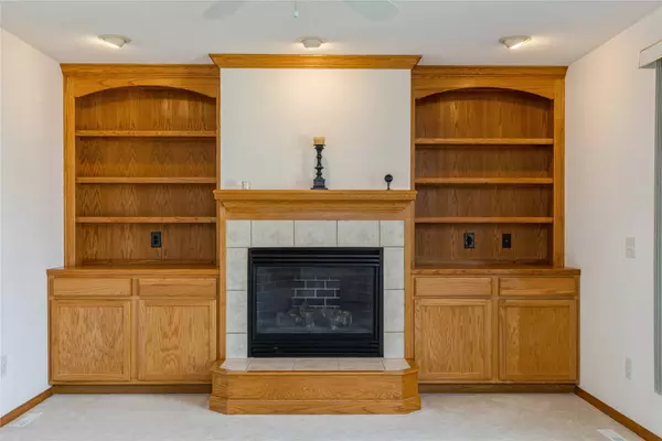 9823 Biscayne Drive, Johnston, IA 50131