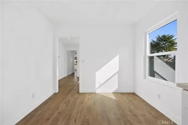 219 8th ST, Bakersfield, CA 93304