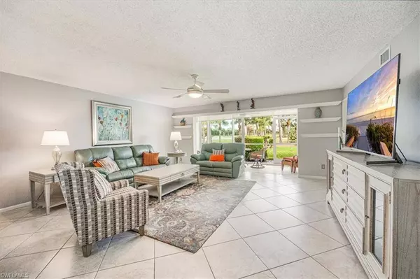 4556 Andover WAY #E102, Naples, FL 34112