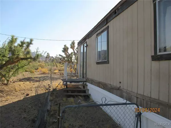 17449 N Palm DR, Dolan Springs, AZ 86441