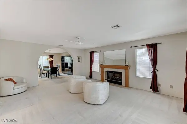 3340 Shallow Pond Drive, Las Vegas, NV 89117