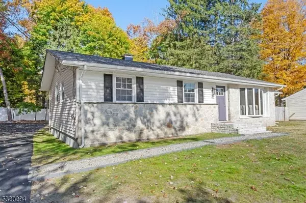 75 Grove St, West Milford Twp., NJ 07438