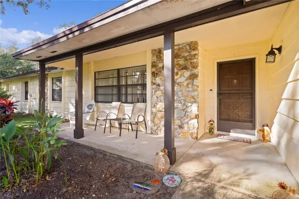 448 LAURA LN, Mount Dora, FL 32757