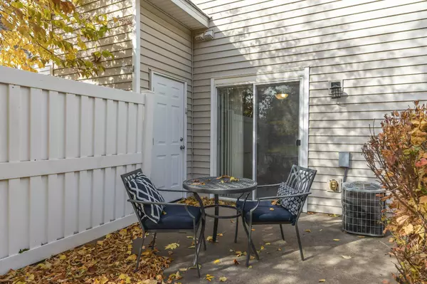 17608 Hackberry CT, Eden Prairie, MN 55347