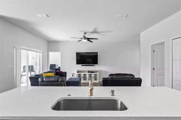 2616 FERN PALM DR, Edgewater, FL 32141