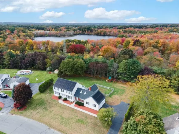 50 Meadowlark Dr., Seekonk, MA 02771