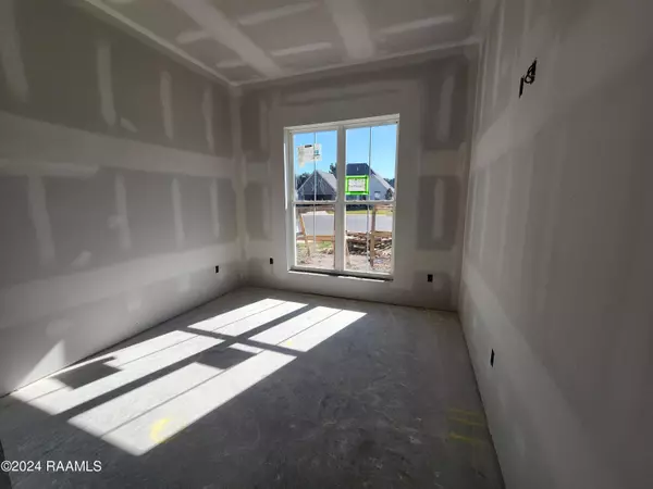 303 Decatur Lane, Lafayette, LA 70503