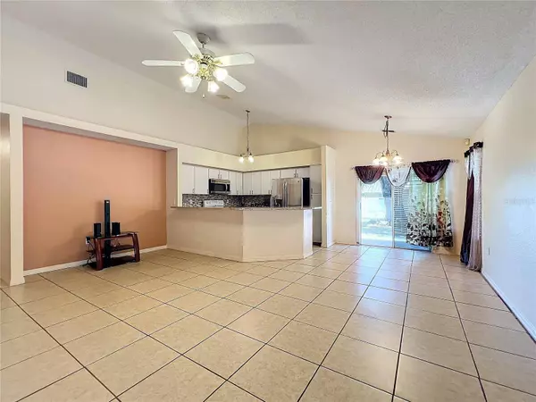 323 MARCUM TRACE DR, Lakeland, FL 33809