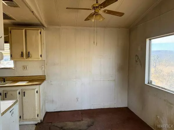 17449 N Palm DR, Dolan Springs, AZ 86441