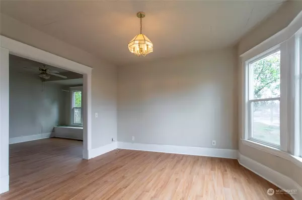 1235 S Ferry ST, Tacoma, WA 98405