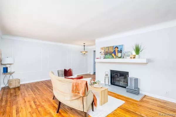 21203 BERG Road, Southfield, MI 48033