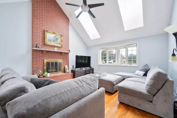 50 Meadowlark Dr., Seekonk, MA 02771