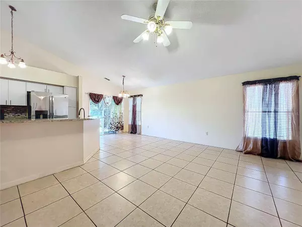 323 MARCUM TRACE DR, Lakeland, FL 33809