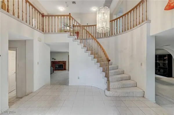 3340 Shallow Pond Drive, Las Vegas, NV 89117