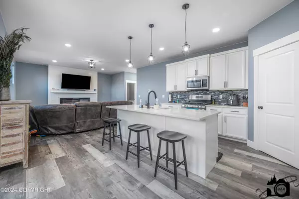 4633 S Preston Hills DR, Wasilla, AK 99623