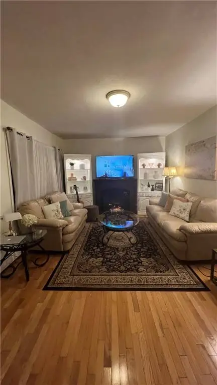 34 Mailloux ST, Woonsocket, RI 02895