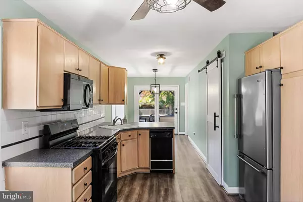 31 WINDING WAY, Cherry Hill, NJ 08002