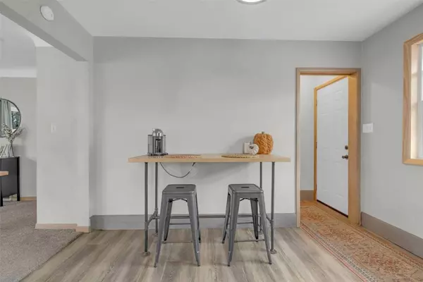 425 26th ST NW, Cedar Rapids, IA 52405