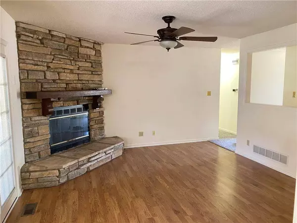 905 Park AVE, Leavenworth, KS 66048