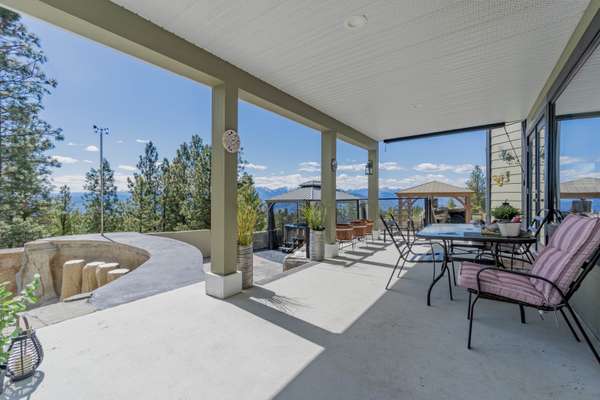 Mountain View Home, 1370 Bullmoose WAY, Osoyoos, BC V0H1V6