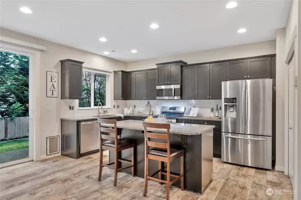 1022 32nd ST NW, Puyallup, WA 98371