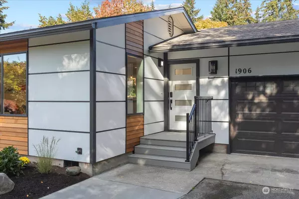 1906 NE 120th st, Seattle, WA 98125