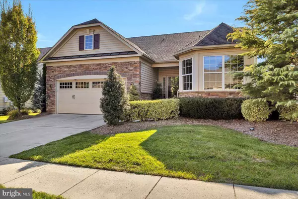 2 LEONARDO LN, West Berlin, NJ 08091